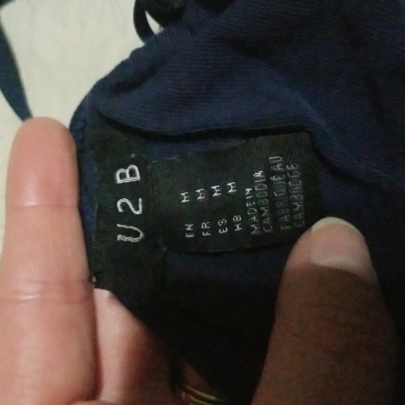 3 tank tops - Picture 2 of 5